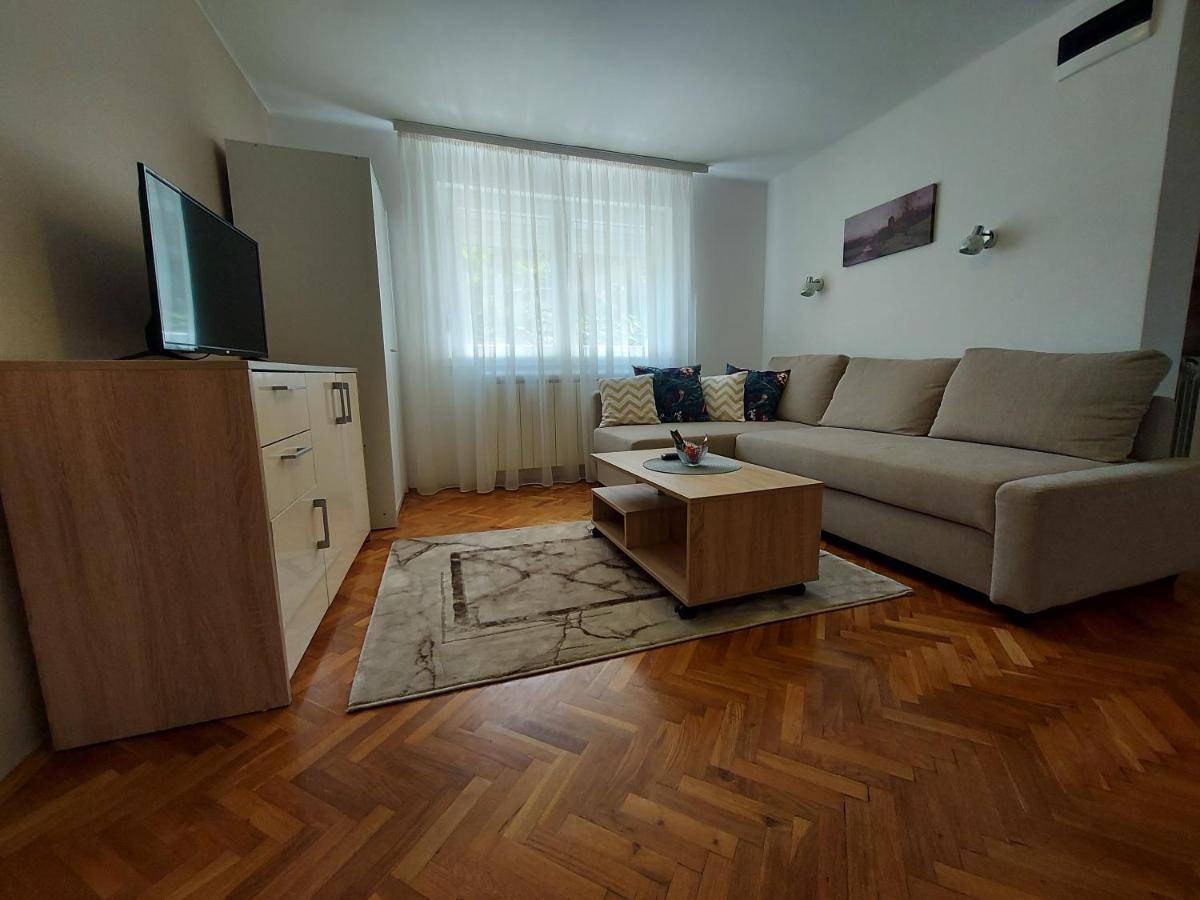 Apartment Holiday Vrnjačka Banja Buitenkant foto